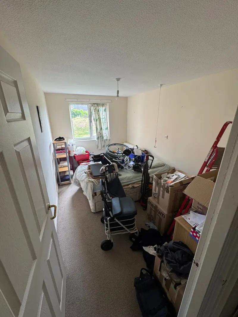 CL Clearances team clearing a property